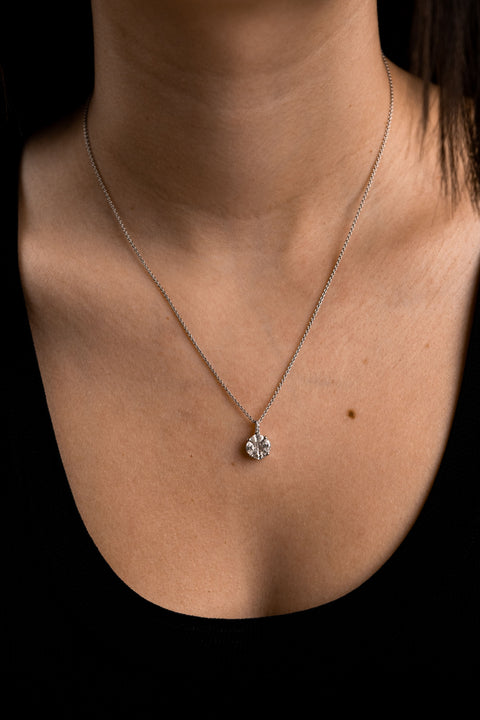 Necklace with Ilusion Diamonds