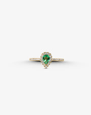 Gold Ring with Diamonds and Emerald